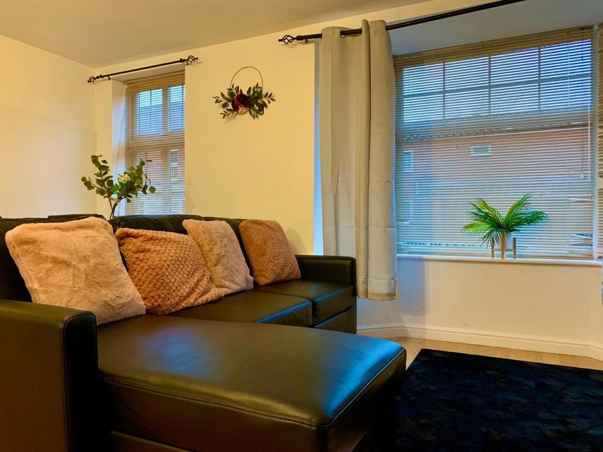 Lovely 2 Bed Ground Floor Flat With Free Parking Apartment Birmingham Luaran gambar